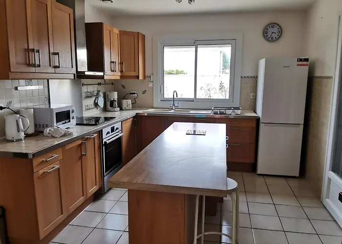 Grande Maison Independante 4 Chambres, Animaux Admis, A 600m De La - Fr-1-194-318 Holiday home *