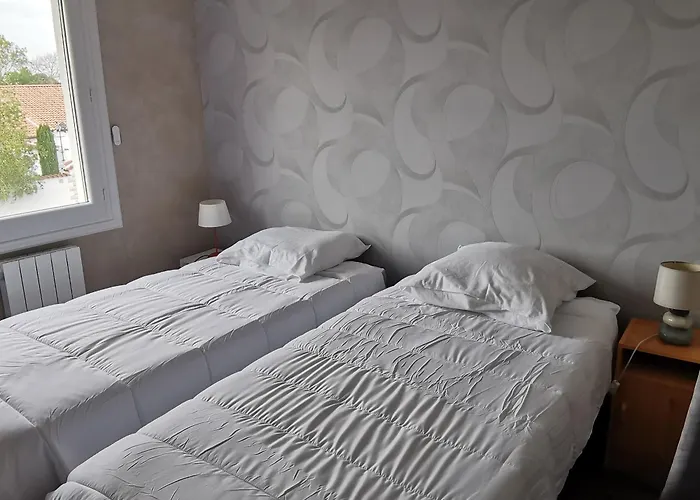 Grande Maison Independante 4 Chambres, Animaux Admis, A 600m De La - Fr-1-194-318 *